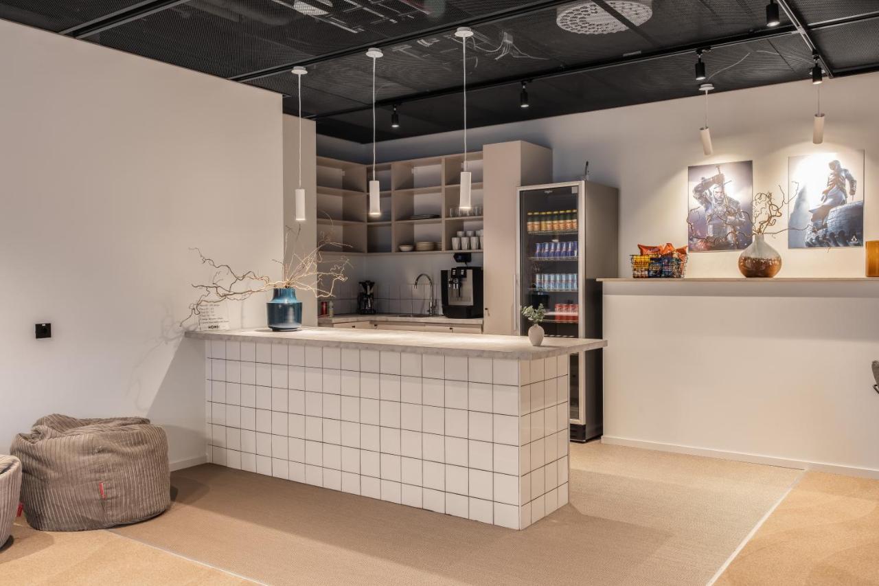 Homex Hotel For Gamers Täby Esterno foto